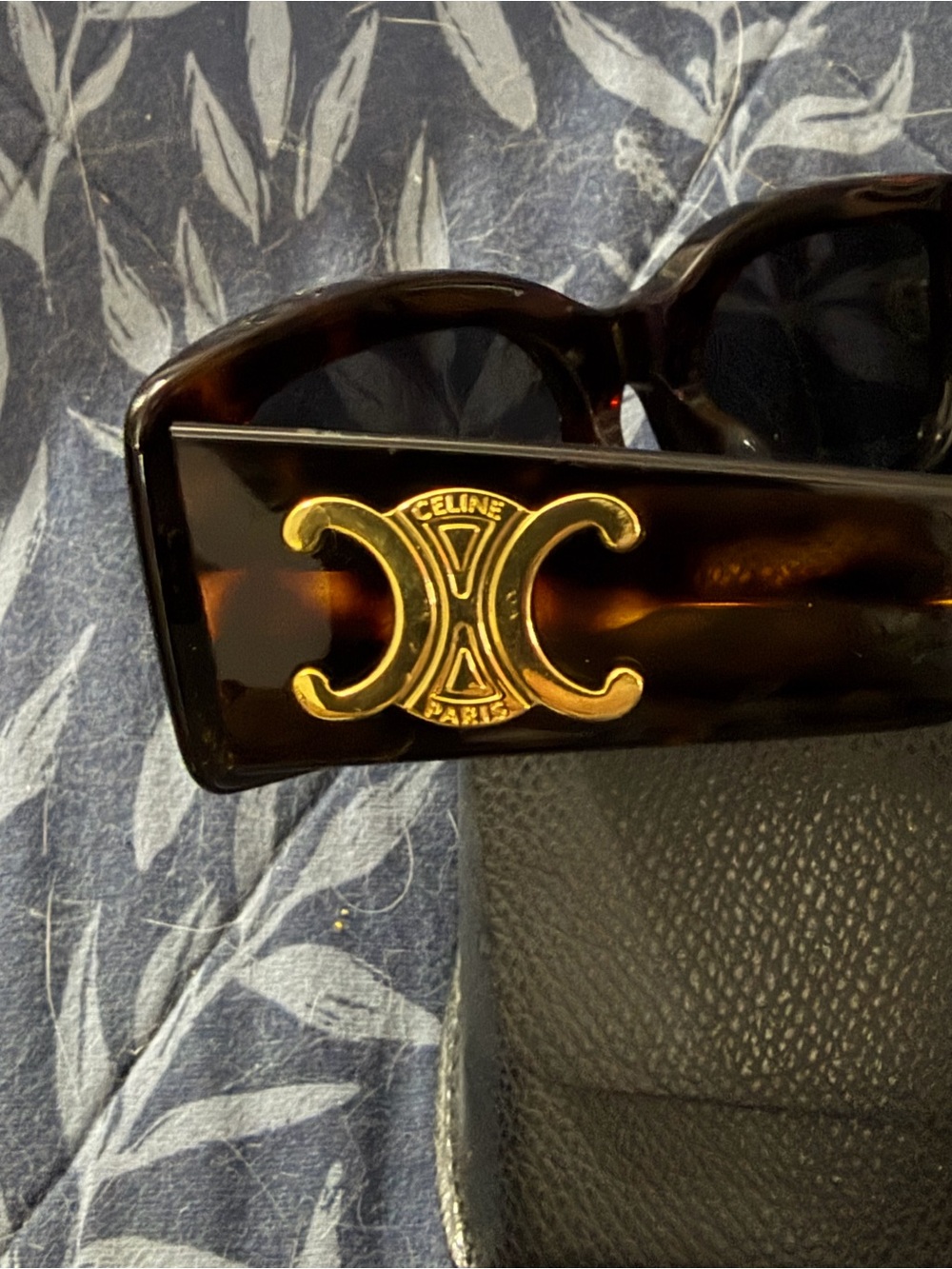 Celine Tortoiseshell Sunglasses -CL40282U 52A 530'5 135 3 celine Paris - Picture 3 of 10